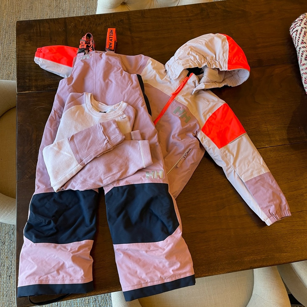 Helly Hansen Insulated Ski Bibs/Jacket/Base Layer Set Size 4T